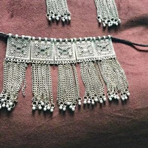 Choker Set With Earrings