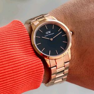 DW PREMIUM QUALITY MENS WATCH @SALE