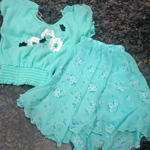 Stylish Top And Skirt For Baies Under 1 Yr