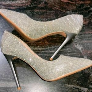 Silver Pointed Toe Pencil Heel Pumps