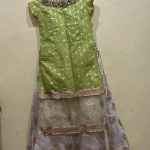 *Price Drop*Green Festive Wear Kurta Set Size M