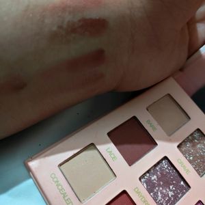 Nude eyeshadow palette