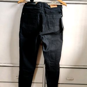 Roadster Mid Rise Skinny Fit Black Jeans