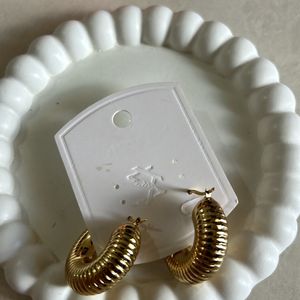 Anti-tarnish hoop earrings