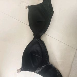 black pedded bra