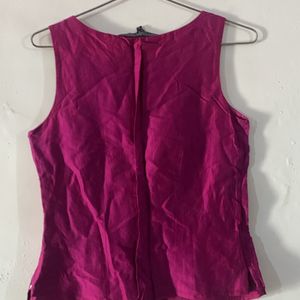 sleeveless top