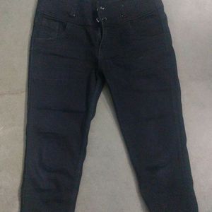 Black 3/4th Jeans With Silver Buttons