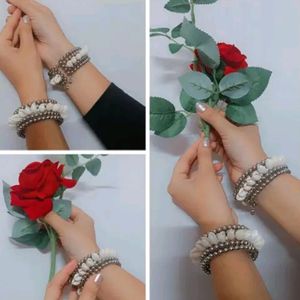 Top Demanding Beads With Shell Bracelet For Women