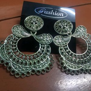 Set Of Silver Earrings And Ring