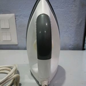 Usha EI 1602 1000 W Dry iron