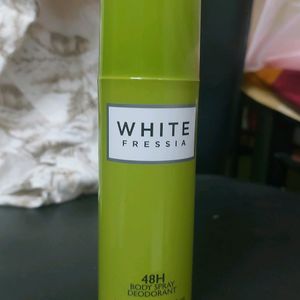 Colorbar White Fressia Body Spray Deodorant 100ml