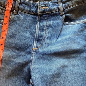 Zara high Waist Straight Jeans