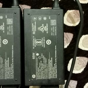 2 HP LAPTOP CHARGER 65 +65 WATT NEW AND ORIGINAL