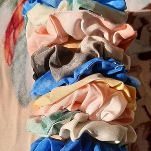 Mix Print And Color Scrunchies Set Of 20 Pieces