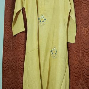 Yellow 🟡 Kurti