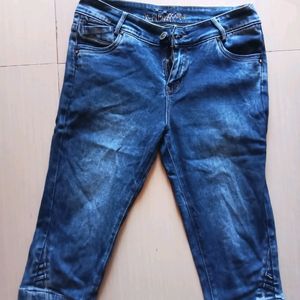 Knee Lenght Jeans