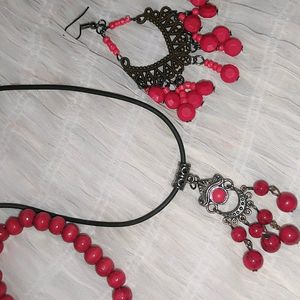 SET OF RED BEADED JEWELLERY