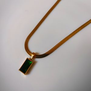 Antitarnish Green Stone Pendant Chain...