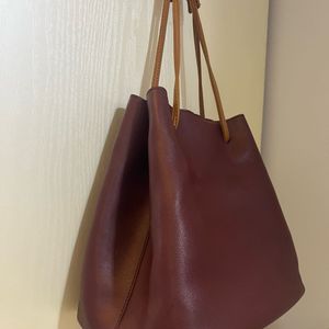 Handbag With Good Storage