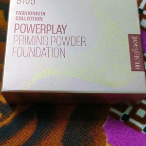 LAKME 9TO5 PRIMING POWDER FOUNDATION