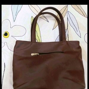 Spacious Hand Bag With Free Gift 🎁