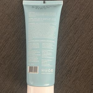 Brand New Dot&key Facewash-Barrier Repair