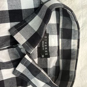 Black and white checked shirt - Diverse -M size