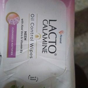 Lacto Calamine Oil Control Wipes