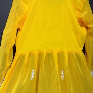 I Am Selling Yellow Short  Chikankari Kurta