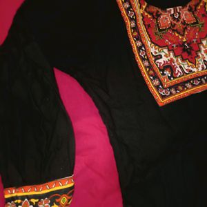 BLACK KURTI