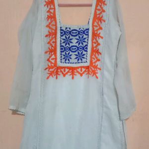 White Kurti