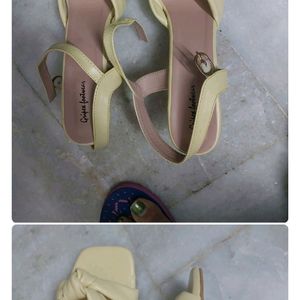 Pastel yellow Heels