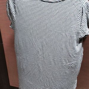 women white and Grey striped T shirt