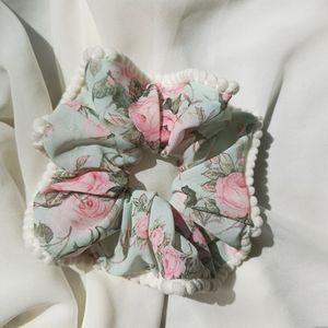 Lace Added Floral Scrunchie