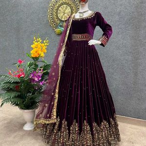 New Bollywood Stayle Beautiful Gown Dress Ne