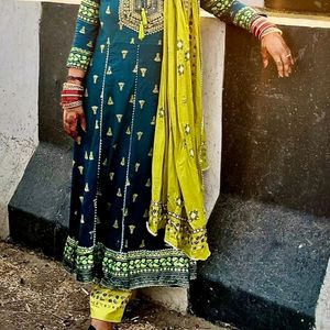 Selling Anarkali Suit