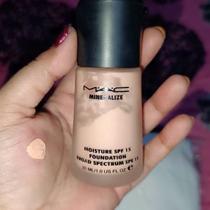 Mac Foundation+ Freebie😍 ❤✅