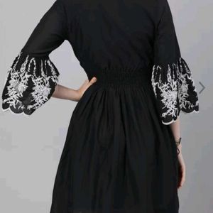 Women Black Ravishing al New kurti - Amazing Desig