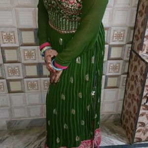 Nayra Cut Kurti Plazzo Set ( Mehandi Function)