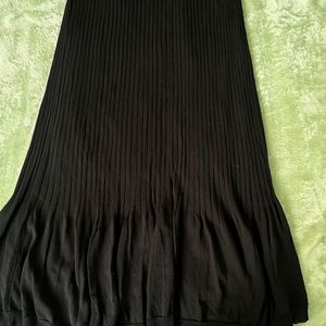 Black Ribbed MIDI Skirt