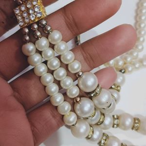 Pearl necklace