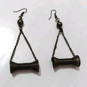 Black party wear fancy earring