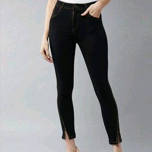 Black Skinny Jeans