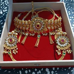 Necklace Set