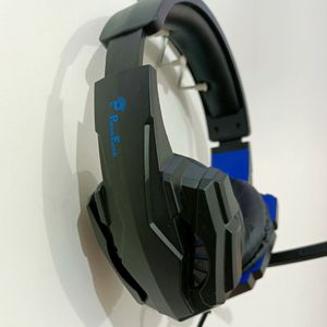 Gaming Headset With Blue Lights