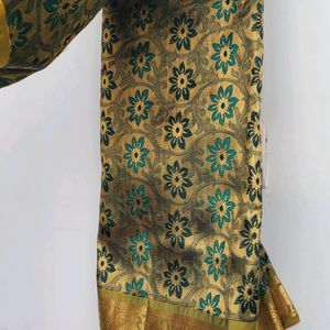 SILK SAREE 🥻 ✨️ INA BEAUTIFUL 😍 CONDITION