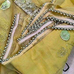 Partywear✨Golden Beaded Saree With Blouse ✨