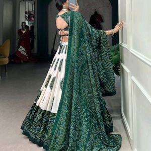 Bandhej Print Lehenga Choli For Girls