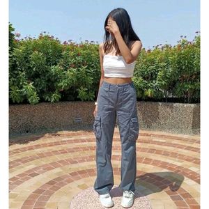 BERSHKA CARGO PANTS