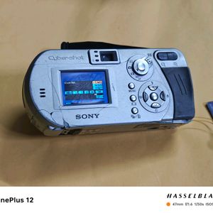 SONY DIGITAL CAMERA